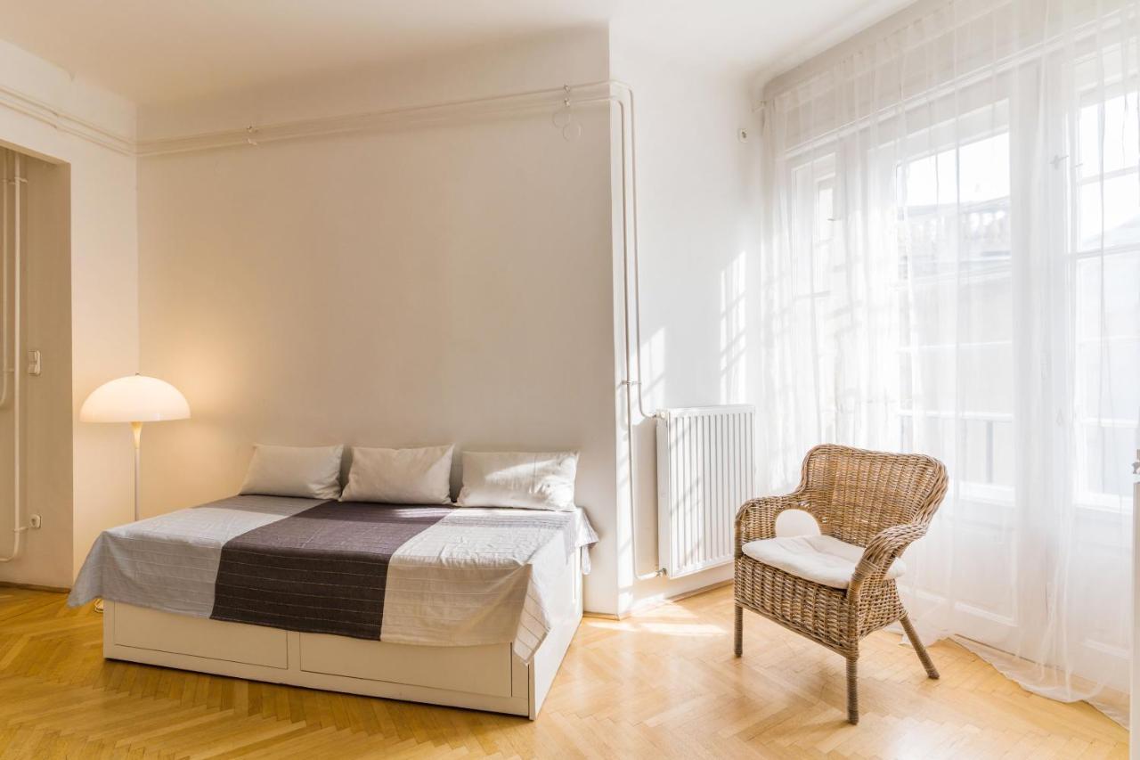 Klauzal Apartment W/3 Bedrooms, French Balcony Budapest Extérieur photo