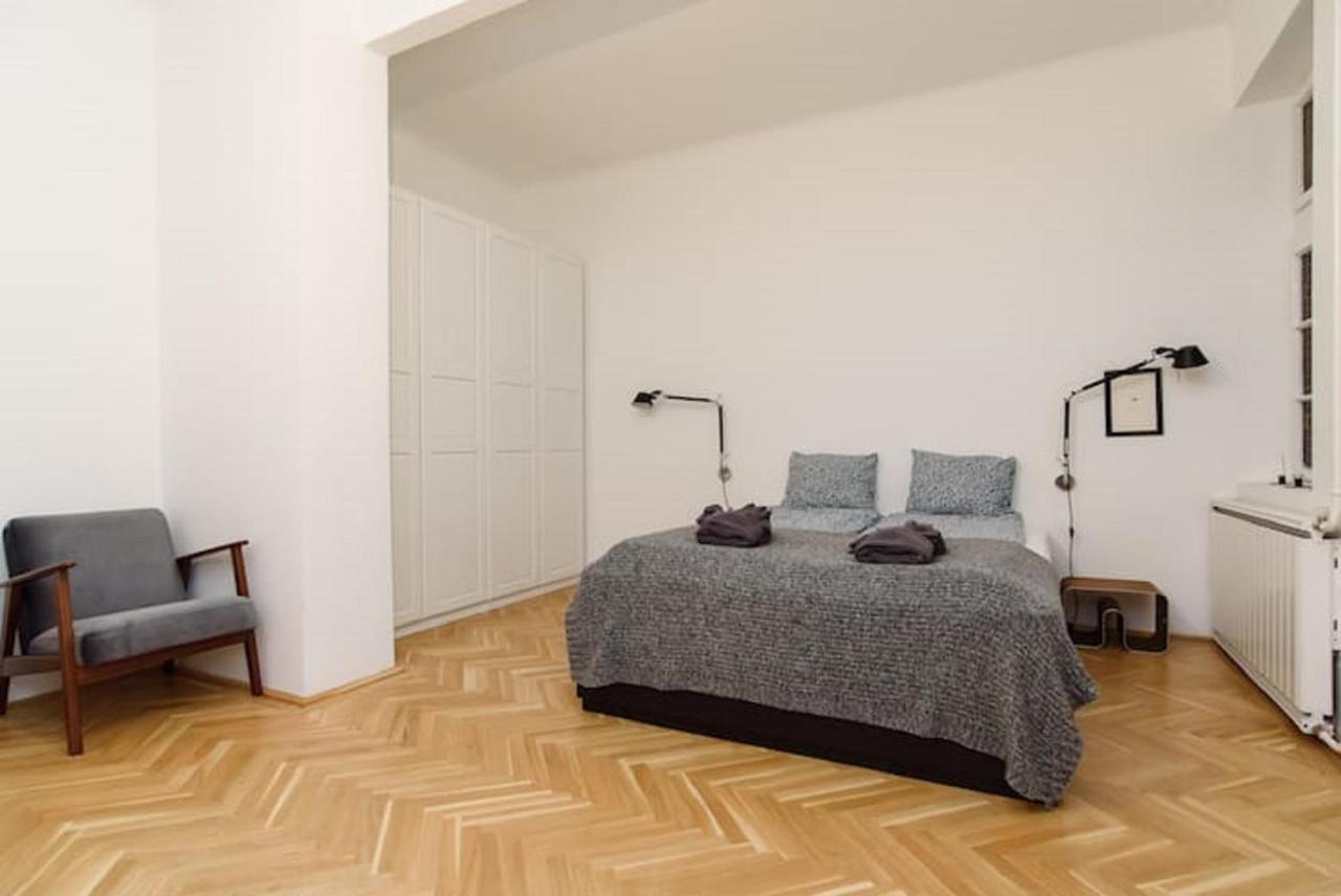 Klauzal Apartment W/3 Bedrooms, French Balcony Budapest Extérieur photo